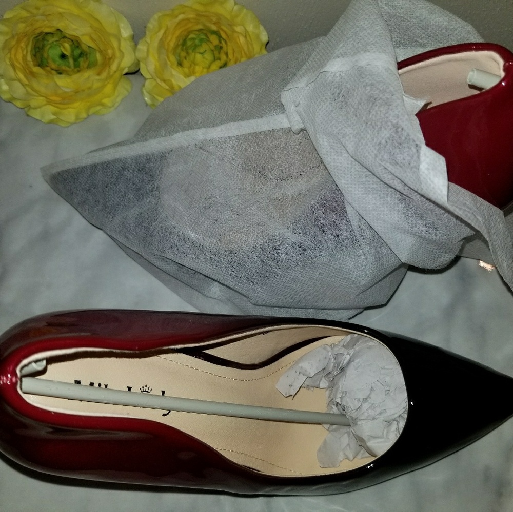 Shoes - Picture 4 of 4